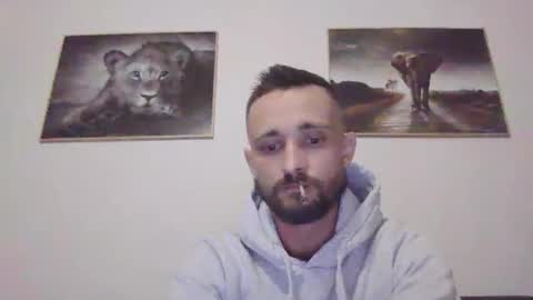 Snapshot of spyco82 chatting on 03/01/25, 10:31 spyco82 online show from 03/01/25, 10:31