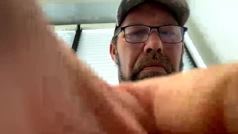Snapshot of squirreldiamond chatting on 05/14/26, 11:33 squirreldiamond online show from 05/14/26, 11:33