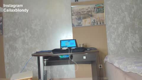 Snapshot of squirt_blondy chatting on 03/26/26, 06:35 Caila online show from 03/26/26, 06:35