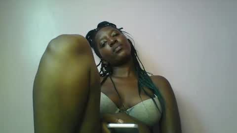 Snapshot of squirt_goddess_ chatting on 02/20/26, 08:16 Emmah online show from 02/20/26, 08:16