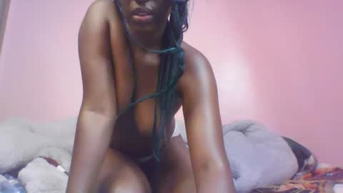 Snapshot of squirt_goddess_ chatting on 03/01/26, 08:55 Emmah online show from 03/01/26, 08:55