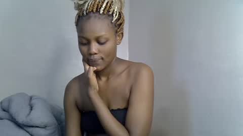 Tashy online show from 10/20/25, 10:10