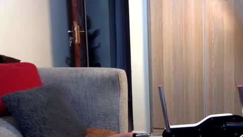 slutty online show from 04/04/26, 12:42