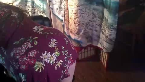 Snapshot of squirtingmama chatting on 02/12/25, 10:56 SquirtingMAMA online show from 02/12/25, 10:56