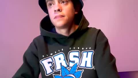 Snapshot of sr_bolaiinas chatting on 12/09/24, 11:04 sr_bolaiinas online show from 12/09/24, 11:04