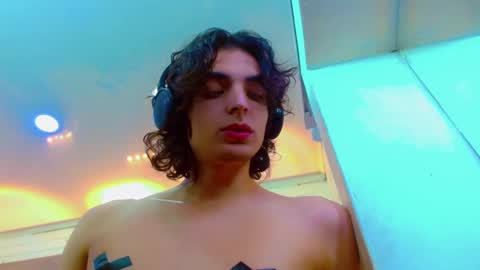 ethan online show from 11/01/25, 01:57