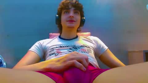 ethan online show from 12/18/25, 02:23