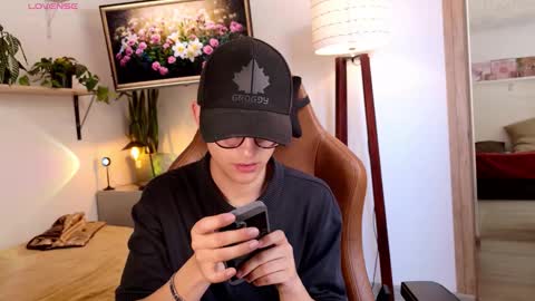 Snapshot of sr_evann chatting on 03/01/26, 02:52 sr_evann online show from 03/01/26, 02:52