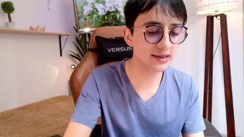 Snapshot of sr_evann chatting on 04/19/26, 04:17 sr_evann online show from 04/19/26, 04:17