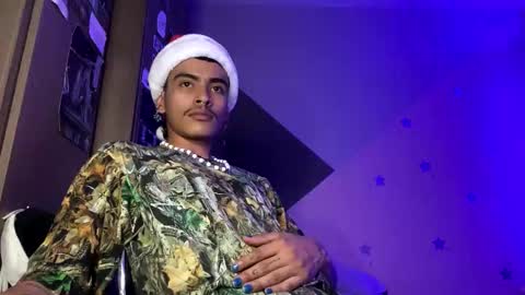 Snapshot of srcejotas chatting on 12/13/24, 01:37 sorry mom online show from 12/13/24, 01:37