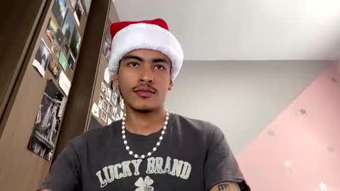 Snapshot of srcejotas chatting on 12/17/24, 06:20 sorry mom online show from 12/17/24, 06:20