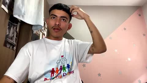 Snapshot of srcejotas chatting on 12/22/24, 05:21 sorry mom online show from 12/22/24, 05:21