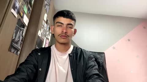 Snapshot of srcejotas chatting on 01/06/25, 09:54 sorry mom online show from 01/06/25, 09:54