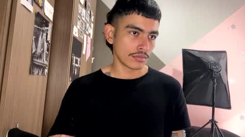 Snapshot of srcejotas chatting on 01/08/25, 03:39 sorry mom online show from 01/08/25, 03:39