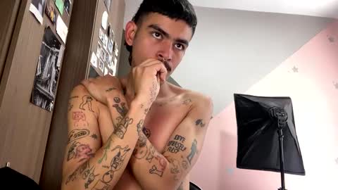 Snapshot of srcejotas chatting on 01/08/25, 06:41 sorry mom online show from 01/08/25, 06:41