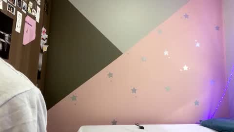 Snapshot of srcejotas chatting on 01/11/25, 04:03 sorry mom online show from 01/11/25, 04:03