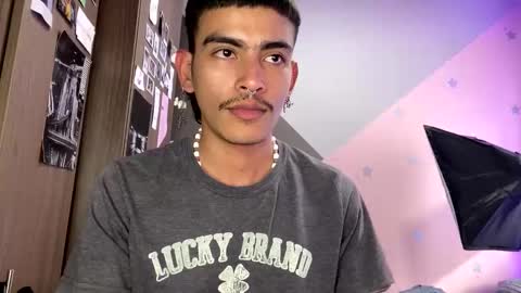 Snapshot of srcejotas chatting on 01/16/25, 09:40 sorry mom online show from 01/16/25, 09:40