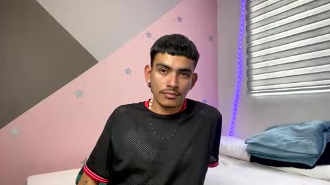 Snapshot of srcejotas chatting on 01/19/25, 09:23 sorry mom online show from 01/19/25, 09:23