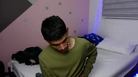 Snapshot of srcejotas chatting on 01/24/25, 12:09 sorry mom online show from 01/24/25, 12:09