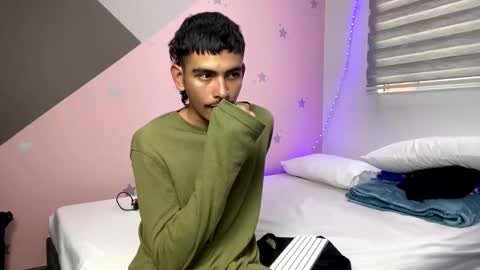 Snapshot of srcejotas chatting on 01/24/25, 09:26 sorry mom online show from 01/24/25, 09:26