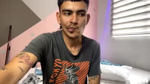 Snapshot of srcejotas chatting on 01/25/25, 07:07 sorry mom online show from 01/25/25, 07:07