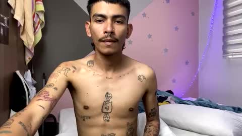 Snapshot of srcejotas chatting on 01/25/25, 10:18 sorry mom online show from 01/25/25, 10:18