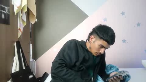 Snapshot of srcejotas chatting on 01/30/25, 12:07 sorry mom online show from 01/30/25, 12:07