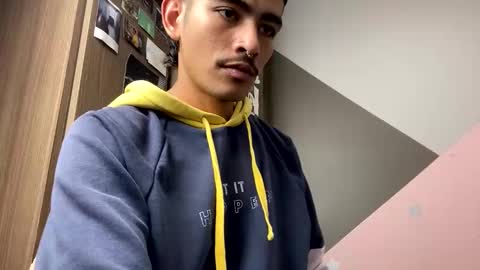 Snapshot of srcejotas chatting on 02/08/25, 08:53 sorry mom online show from 02/08/25, 08:53