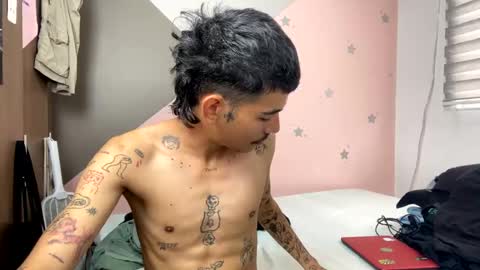 Snapshot of srcejotas chatting on 02/12/25, 06:30 sorry mom online show from 02/12/25, 06:30