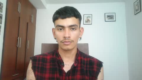 Snapshot of srcejotas chatting on 02/24/25, 09:09 sorry mom online show from 02/24/25, 09:09