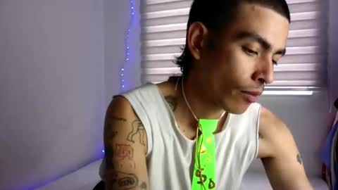 Snapshot of srcejotas chatting on 10/05/25, 03:43 sorry mom online show from 10/05/25, 03:43