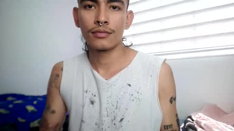 Snapshot of srcejotas chatting on 10/24/25, 06:15 sorry mom online show from 10/24/25, 06:15