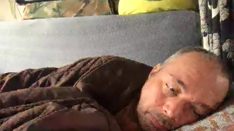 Snapshot of srekos38 chatting on 10/23/25, 09:41 srekos38 online show from 10/23/25, 09:41