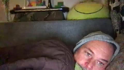 Snapshot of srekos38 chatting on 11/17/25, 09:09 srekos38 online show from 11/17/25, 09:09