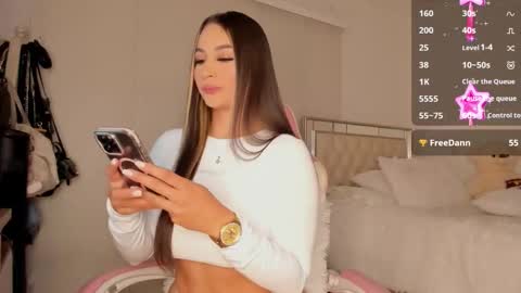 Laura online show from 12/03/25, 03:47