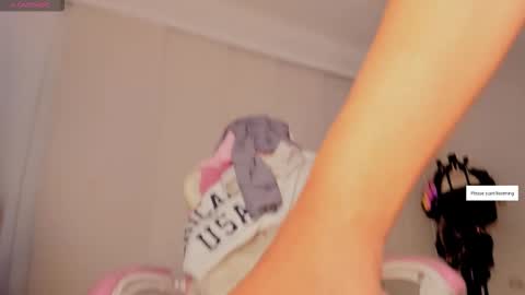 Laura online show from 03/02/26, 04:47