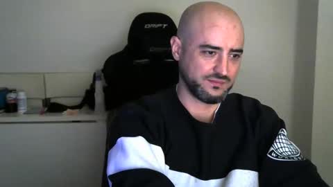 srtramposo online show from 12/16/25, 12:43