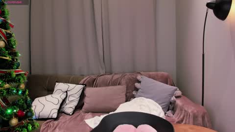 Alexandra online show from 12/31/24, 05:07