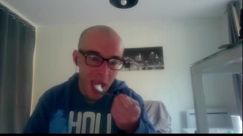 ssenzo online show from 12/26/24, 08:39