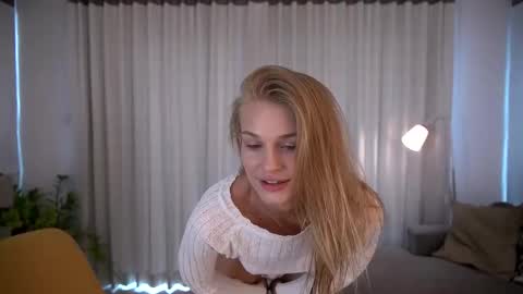 Scarlett online show from 03/09/25, 04:16