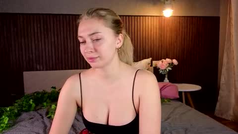 Kate online show from 11/13/25, 01:21