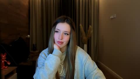 Chloe online show from 06/28/26, 07:20