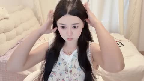 Snapshot of ssweet_aurora chatting on 07/26/26, 01:25 Aurora online show from 07/26/26, 01:25