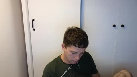 st1vemaster01 online show from 09/16/25, 03:24