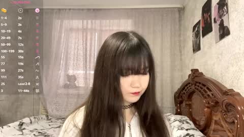 Snapshot of st_annia chatting on 10/29/25, 11:12 Emily online show from 10/29/25, 11:12
