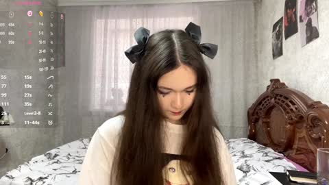 Snapshot of st_annia chatting on 11/01/25, 11:34 Emily online show from 11/01/25, 11:34