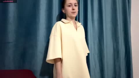 Snapshot of st_annia chatting on 02/04/26, 06:36 Emily online show from 02/04/26, 06:36