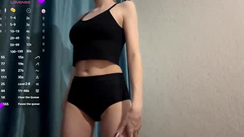 Snapshot of st_annia chatting on 02/17/26, 06:25 Emily online show from 02/17/26, 06:25