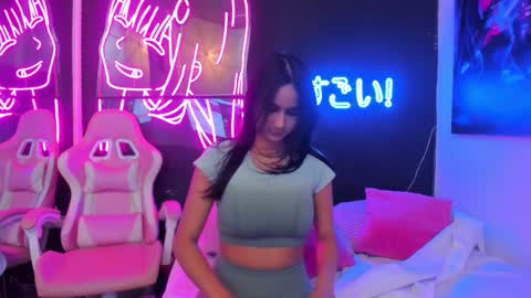 staarlightt online show from 02/10/26, 12:15