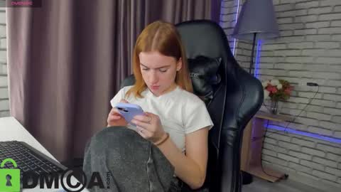 Stacey GMT5 Mo Tu We Th Fr Sa 3am -10am online show from 02/03/26, 01:04